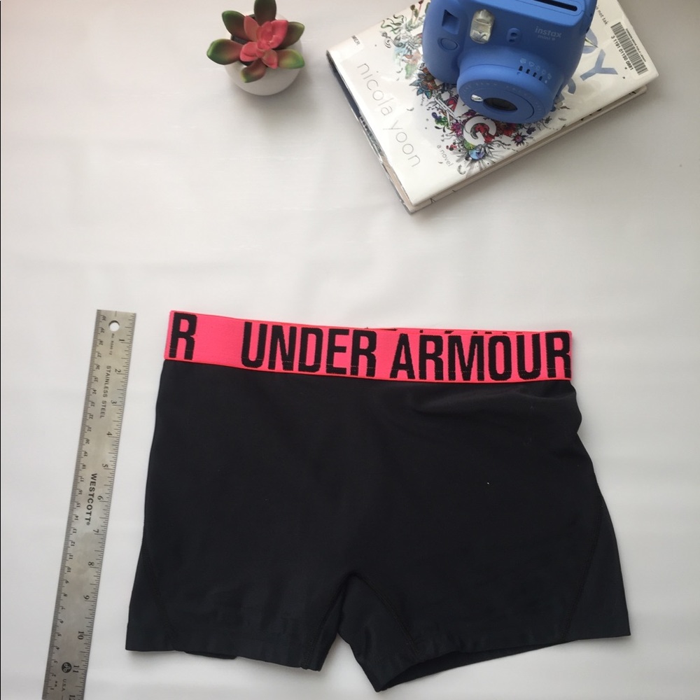 UNDER ARMOR SPANDEX
